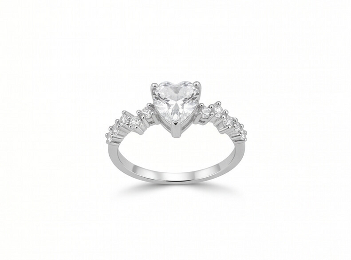 heart-crystal-silver-ring_01_Product-White
