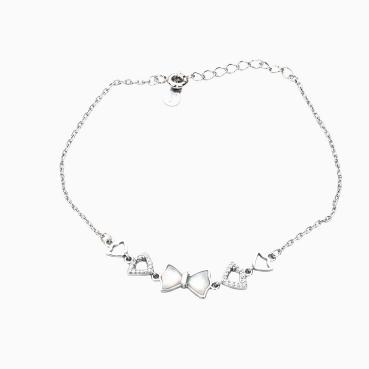 the-bow-elegance-bracelet_01_Product-White
