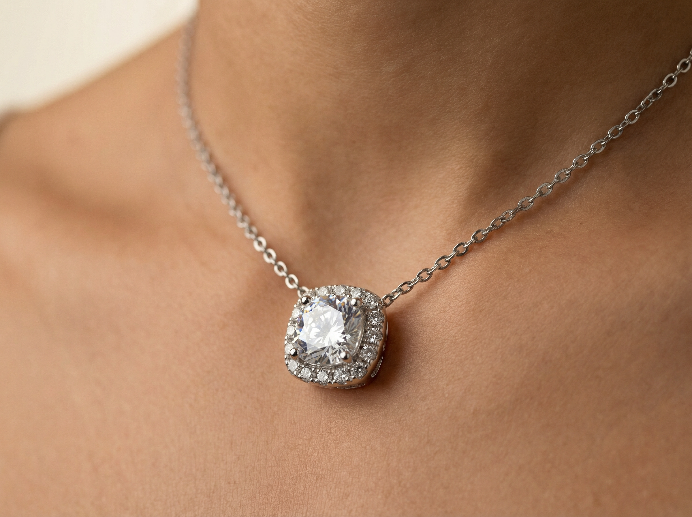 Halo Glow Necklace