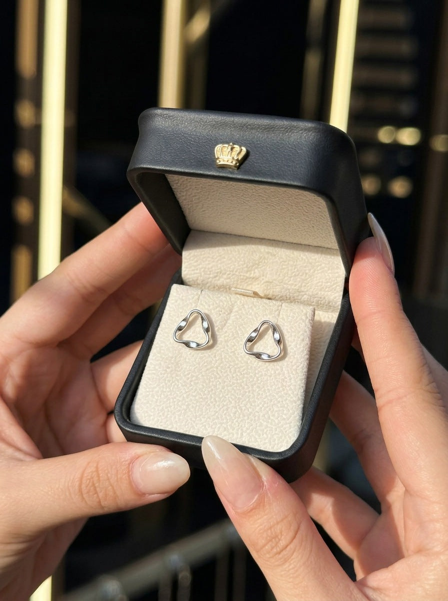 modern-twist-earrings_04_Packaging