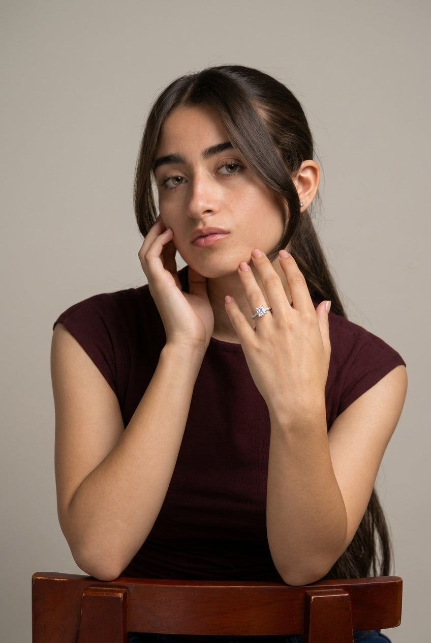 the-timeless-crown-ring_02_Model-Wide