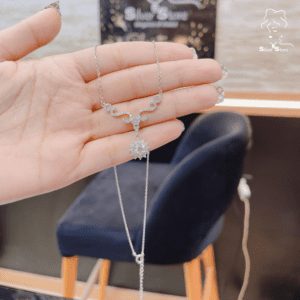Snow White Necklace